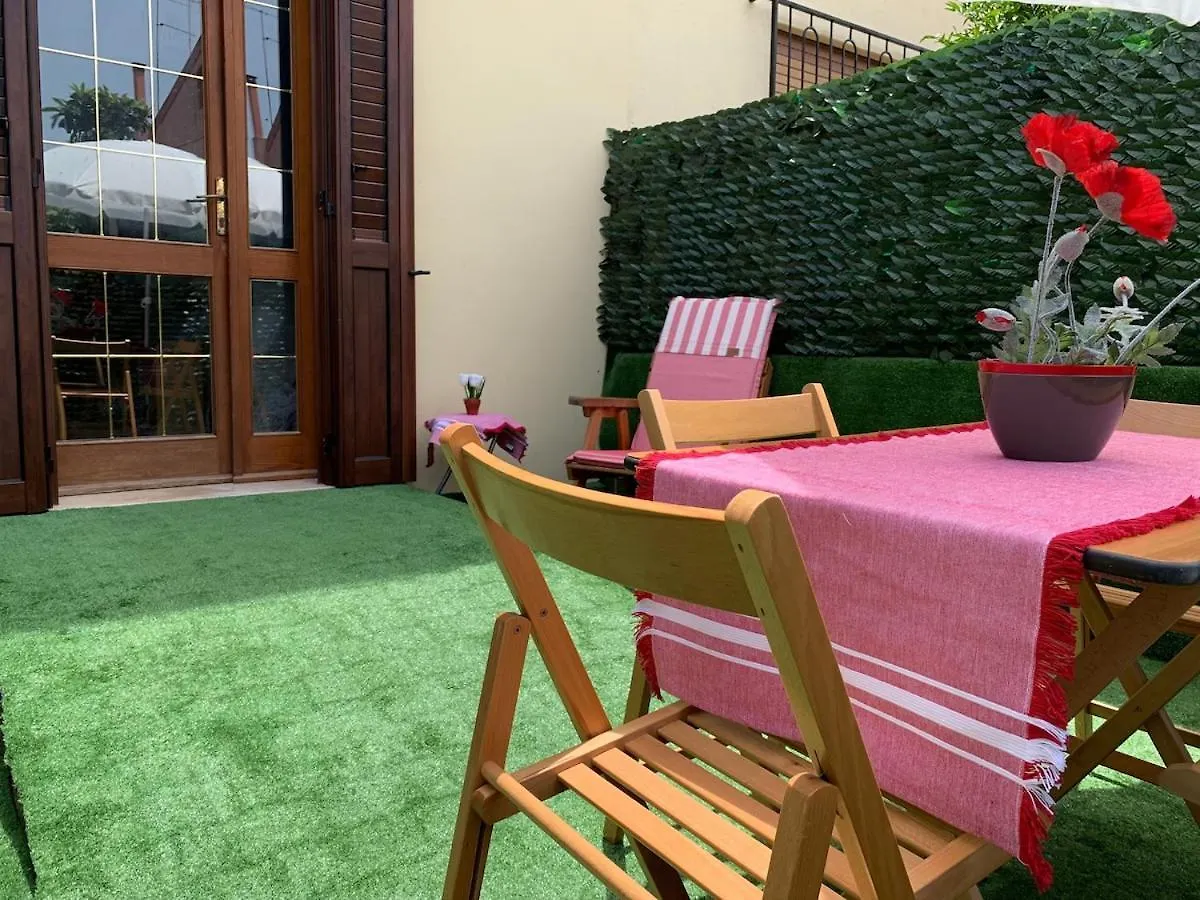 Scarlett 22 - Intero Appartamento, Centro Citta, Free Wifi Carbonia Italy