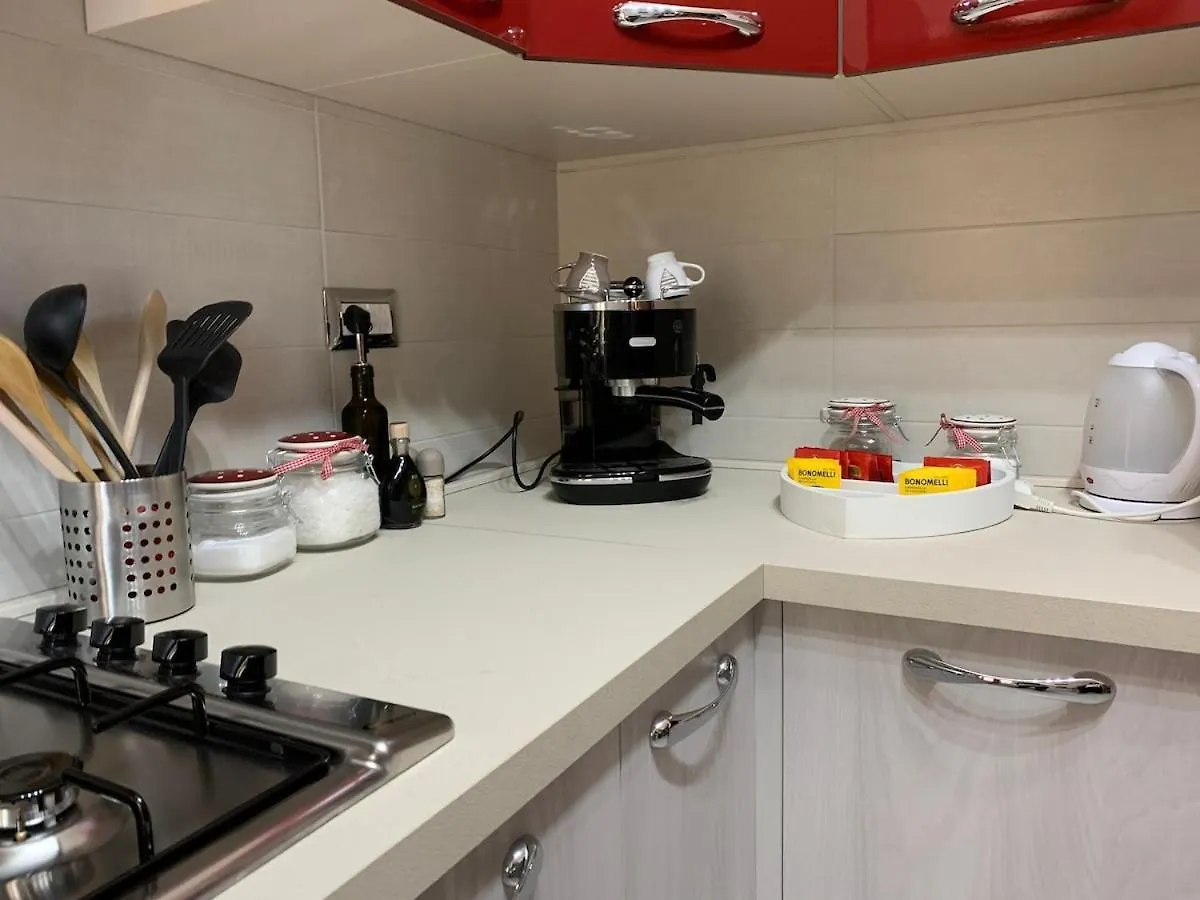 Scarlett 22 - Intero Appartamento, Centro Citta, Free Wifi Carbonia Italy