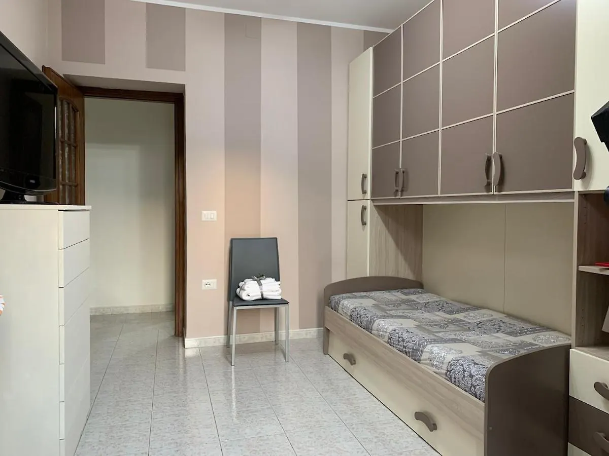 Holiday home Scarlett 22 - Intero Appartamento, Centro Citta, Free Wifi Carbonia